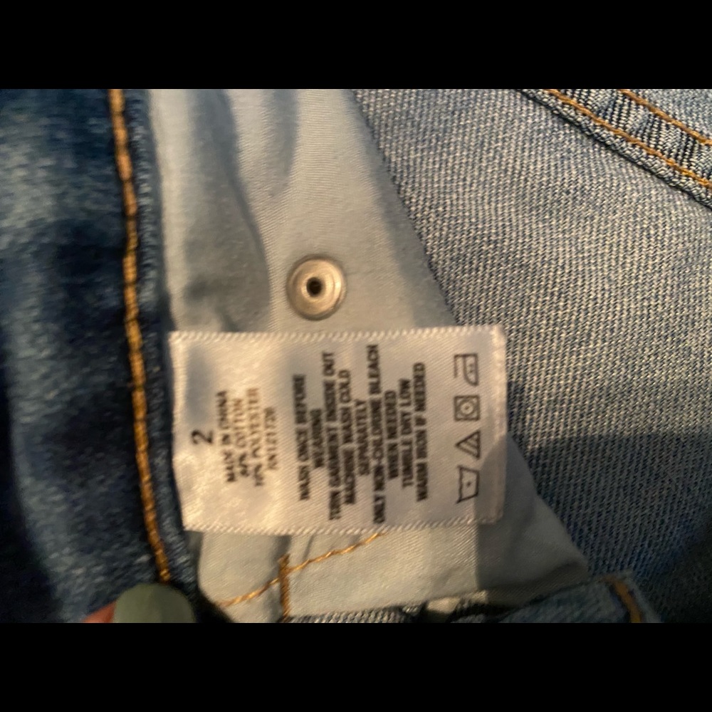Aeropostale distressed boyfriend fit jeans
